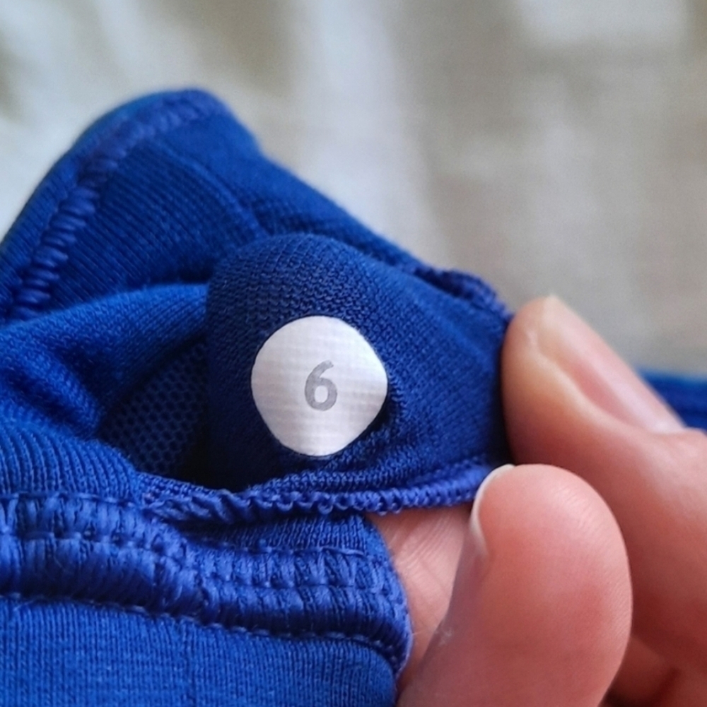 Lululemon Kanto Catch Me Windy Blooms Polka Dot Blue Tank 6 - Picture 6 of 6